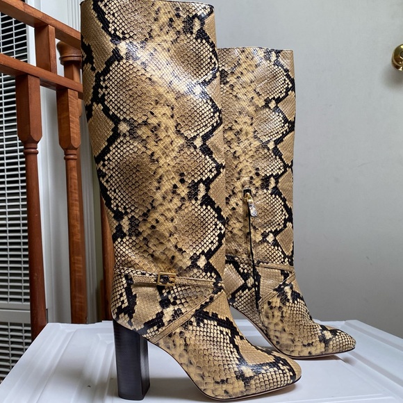 Tory Burch Pull On Snake Embossed Heel Boots Size 7 new - Picture 3 of 13